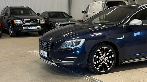 Volvo V60 5 of 25