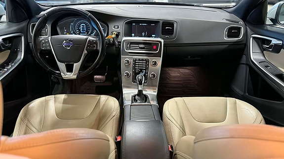 Volvo V60 18 of 25