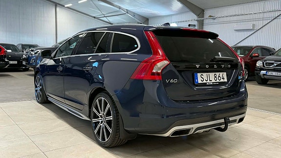 Volvo V60 7 of 25