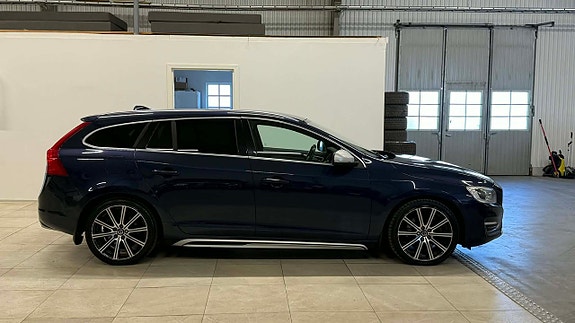 Volvo V60 10 of 25