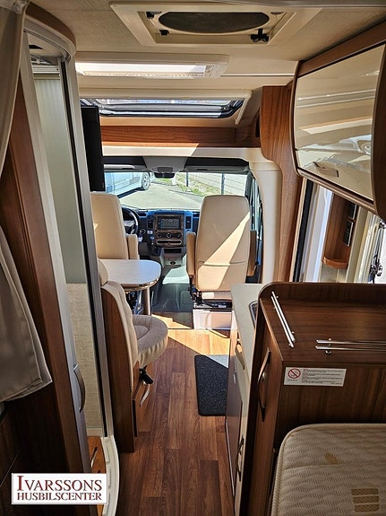 Hymer Van 520 S / Endast 6.37m / Enkelsängar / Mercedes / Automat 14 of 19