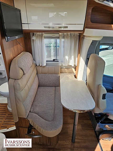 Hymer Van 520 S / Endast 6.37m / Enkelsängar / Mercedes / Automat 10 of 19