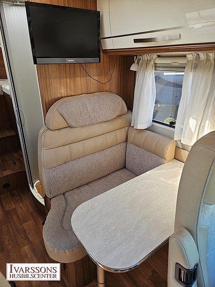 Hymer Van 520 S / Endast 6.37m / Enkelsängar / Mercedes / Automat 7 of 19