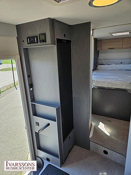 Etrusco T 7.4 QBC / PRISSÄNKT / Queensbed / Automat / Scandic Edition 11 of 23