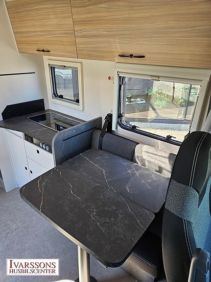 Etrusco T 7.4 QBC / PRISSÄNKT / Queensbed / Automat / Scandic Edition 9 of 23