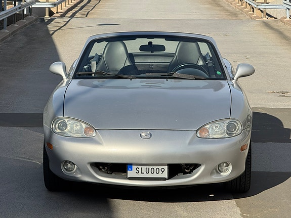 Mazda MX-5 3 of 5