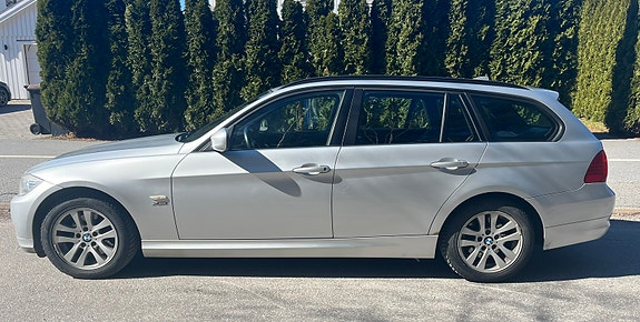 BMW 320d 2 of 3
