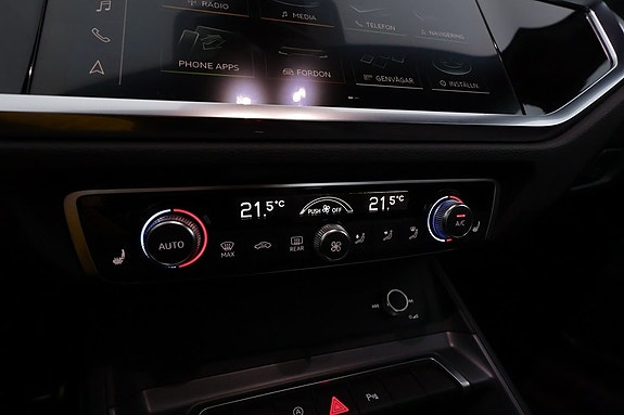 Audi Q3 12 of 21