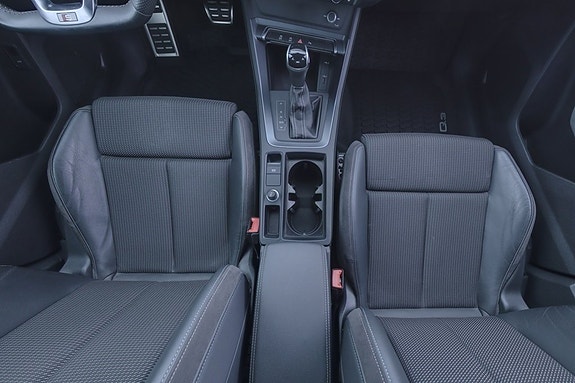 Audi Q3 9 of 21