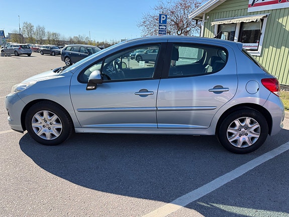 Peugeot 207 2 of 5