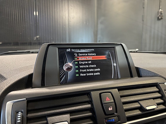 BMW 120 17 of 23