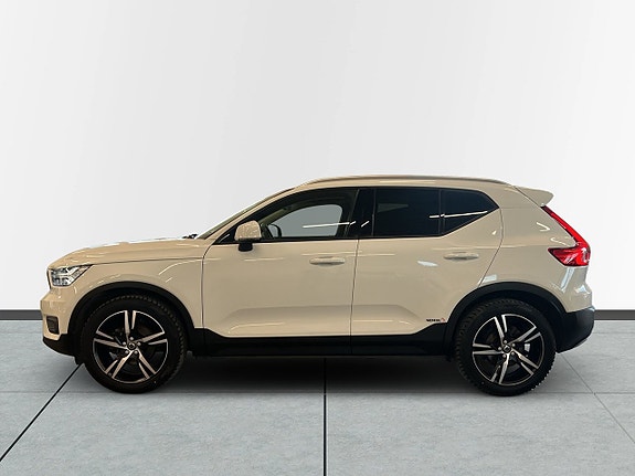 Volvo XC40 5 of 5