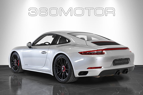Porsche 911 Carrera 4 GTS 3 of 5