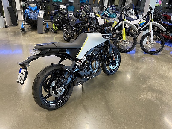 Husqvarna VITPILEN 401 KAMPANJ - FRI FRAKT 2 of 3