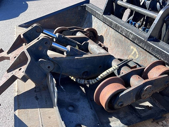 Huddig 1260 C med vagn och redskap 14 of 18