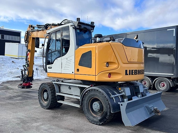 Liebherr A918 Compact 2019 3 of 11