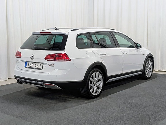 Volkswagen Golf Alltrack 4 of 16