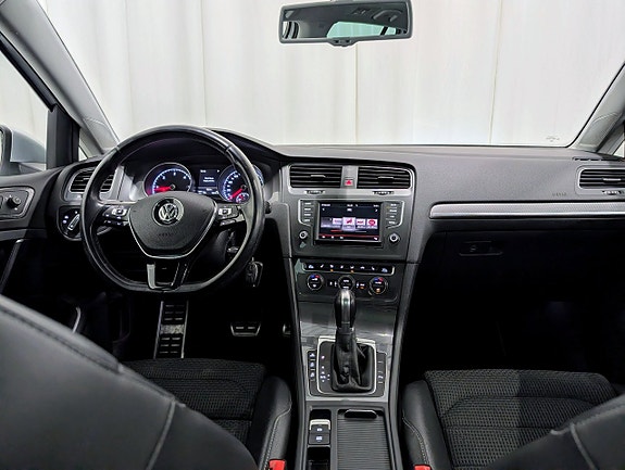 Volkswagen Golf Alltrack 7 of 16