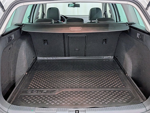 Volkswagen Golf Alltrack 15 of 16