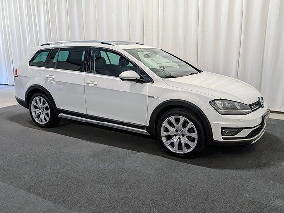 Volkswagen Golf Alltrack 6 of 16