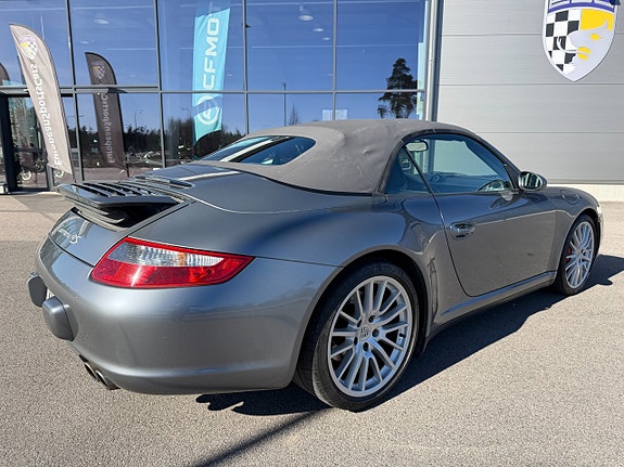 Porsche 911 4 of 5