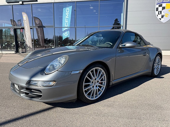 Porsche 911 2 of 5
