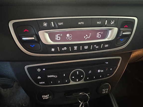 Renault Megane 10 of 10