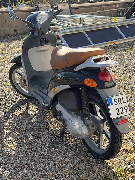 Piaggio LB50 4T 3 of 4