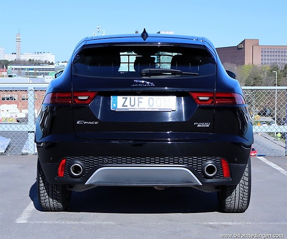 Jaguar E-PACE 18 of 21