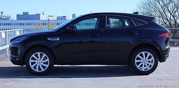 Jaguar E-PACE 19 of 21