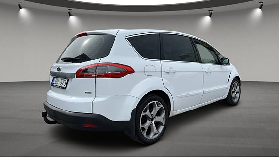 Ford S-MAX 3 of 8
