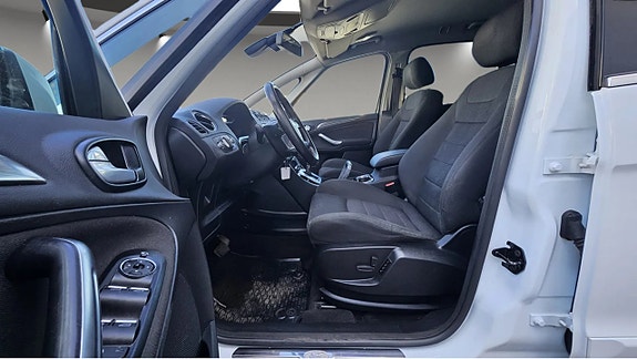 Ford S-MAX 5 of 8