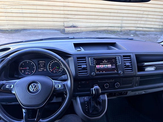 Volkswagen Transporter 12 of 18