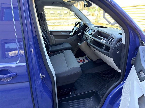 Volkswagen Transporter 17 of 18