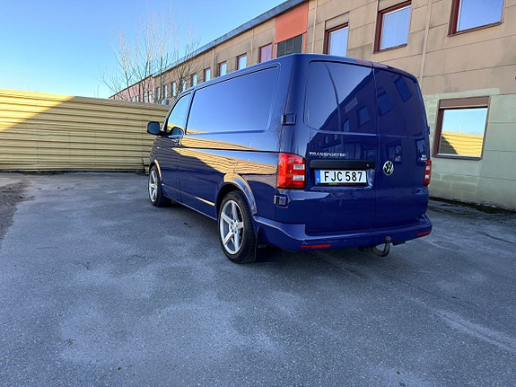 Volkswagen Transporter 15 of 18