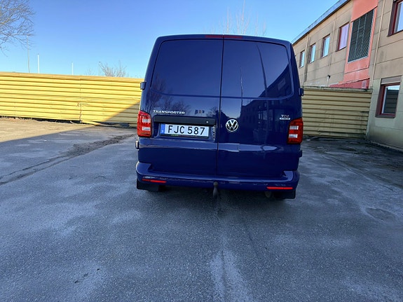 Volkswagen Transporter 10 of 18
