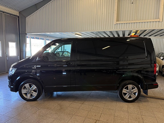 Volkswagen Transporter 2 of 5
