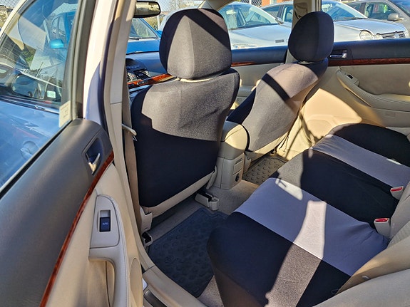 Toyota Avensis 5 of 5