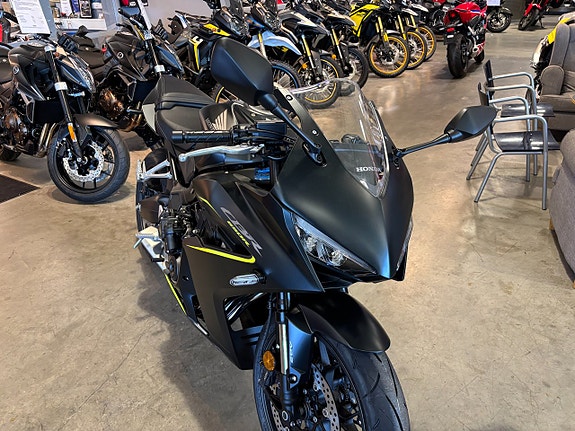 Honda CBR650R E-Clutch 7 of 11