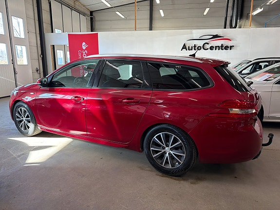 Peugeot 308 SW 4 of 5