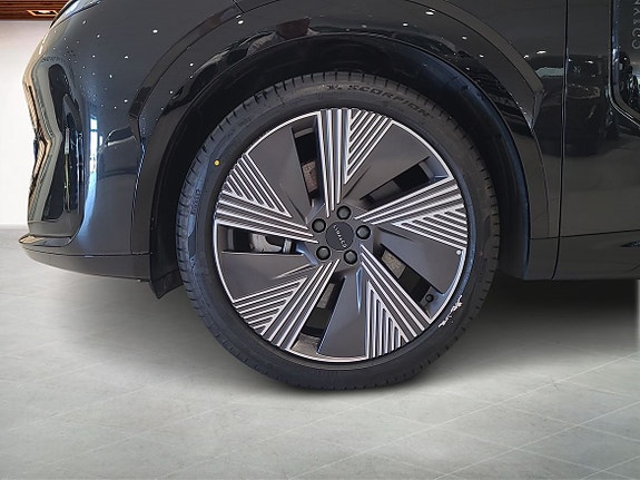 Lynk & Co 08 9 of 18