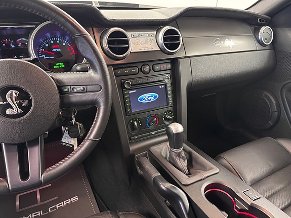 Ford Mustang 11 of 22
