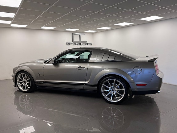 Ford Mustang 18 of 22