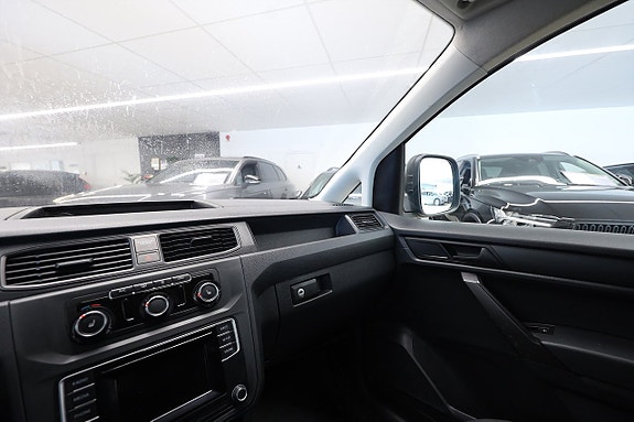 Volkswagen Caddy Maxi 13 of 15