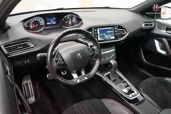 Peugeot 308 8 of 25
