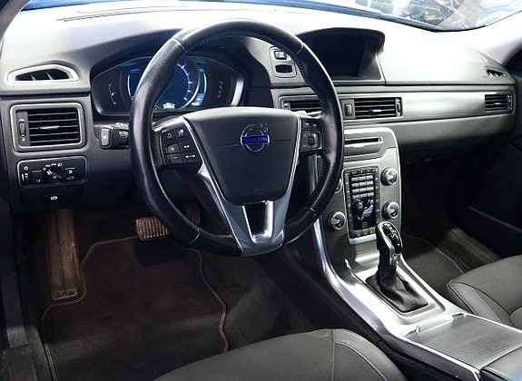 Volvo XC70 10 of 17