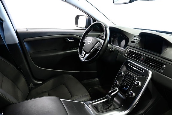 Volvo XC70 6 of 17