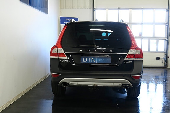 Volvo XC70 3 of 17
