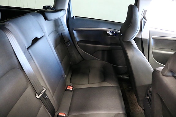 Volvo XC70 8 of 17
