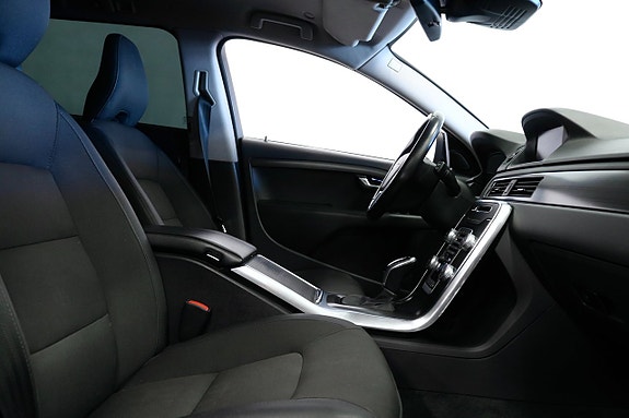 Volvo XC70 7 of 17